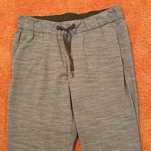 Lululemon On The Fly Pants 31" Full Length Gray Sage Luxtreme Activewear Pants 8 - Picture 3 of 10